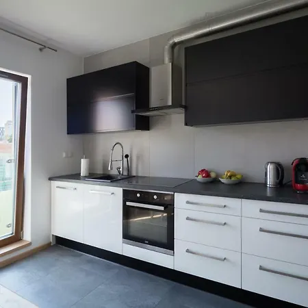 Modern, Spacious Apartment, Great Location! Διαμέρισμα